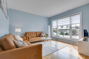 Cozy 4-Bedroom Home - 15-minute From Downtown Montreal